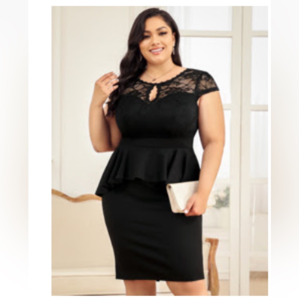 CurvySweet Plus Contrast Lace Keyhole Neckline Peplum Dress. Size 1 XL. EUC.